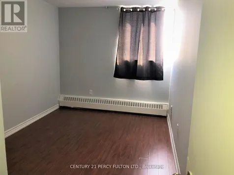 100 Dundalk Drive Toronto (dorset Park) ON M1P 4V2