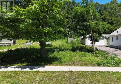 256 Harvey Street Orillia ON L3V 3M4