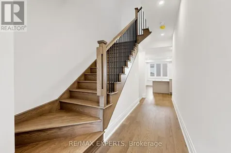 51 Schmeltzer Crescent Richmond Hill ON L4E 1K9