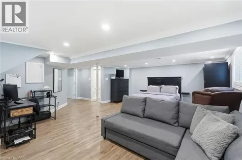 757 Burgess Avenue Hamilton ON L8H 6J5