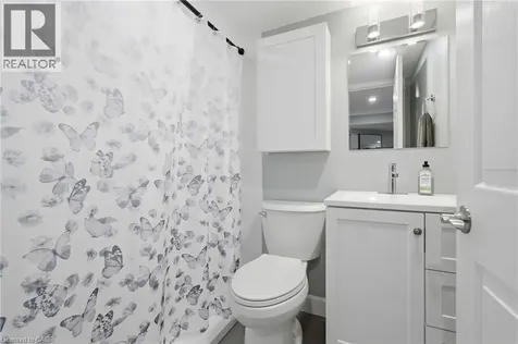 757 Burgess Avenue Hamilton ON L8H 6J5