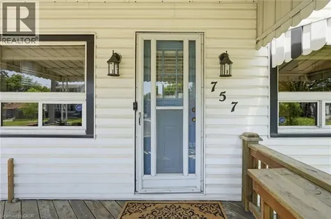 757 Burgess Avenue Hamilton ON L8H 6J5