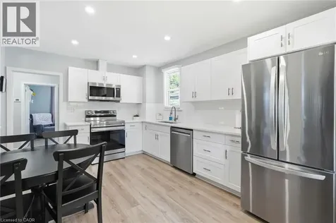 757 Burgess Avenue Hamilton ON L8H 6J5