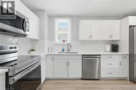 757 Burgess Avenue Hamilton ON L8H 6J5