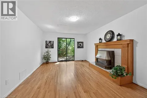 14 Lennard Crescent Dundas ON L9H 6S5