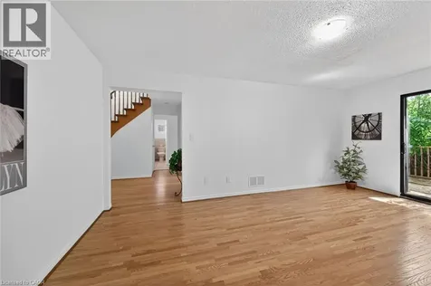 14 Lennard Crescent Dundas ON L9H 6S5
