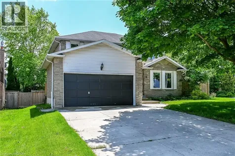 14 Lennard Crescent Dundas ON L9H 6S5