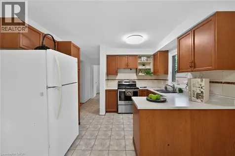 14 Lennard Crescent Dundas ON L9H 6S5