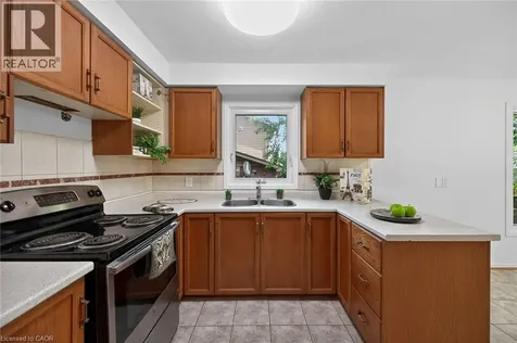 14 Lennard Crescent Dundas ON L9H 6S5