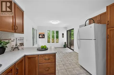 14 Lennard Crescent Dundas ON L9H 6S5