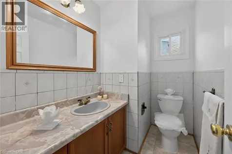 14 Lennard Crescent Dundas ON L9H 6S5