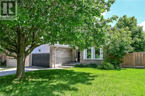 14 Lennard Crescent Dundas ON L9H 6S5