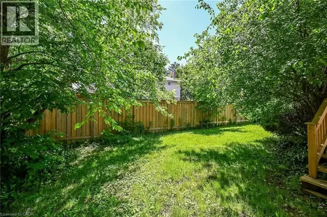 14 Lennard Crescent Dundas ON L9H 6S5