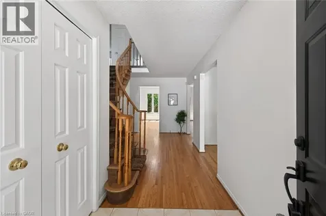 14 Lennard Crescent Dundas ON L9H 6S5