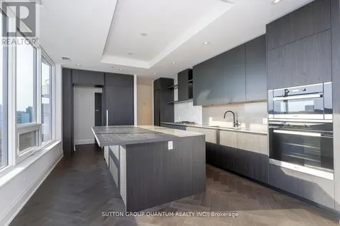55 Port Street East Mississauga (port Credit) ON L5G 4P3