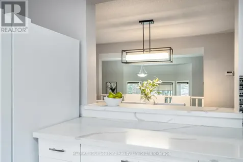 25 Starboard Road Collingwood ON L9Y 5C8