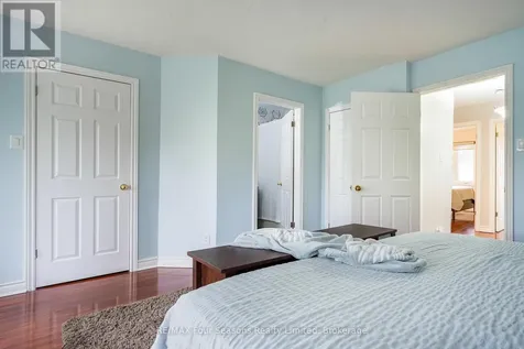 25 Starboard Road Collingwood ON L9Y 5C8