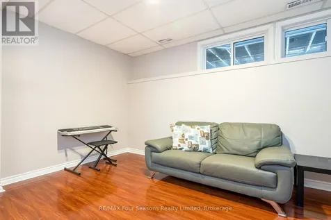 25 Starboard Road Collingwood ON L9Y 5C8