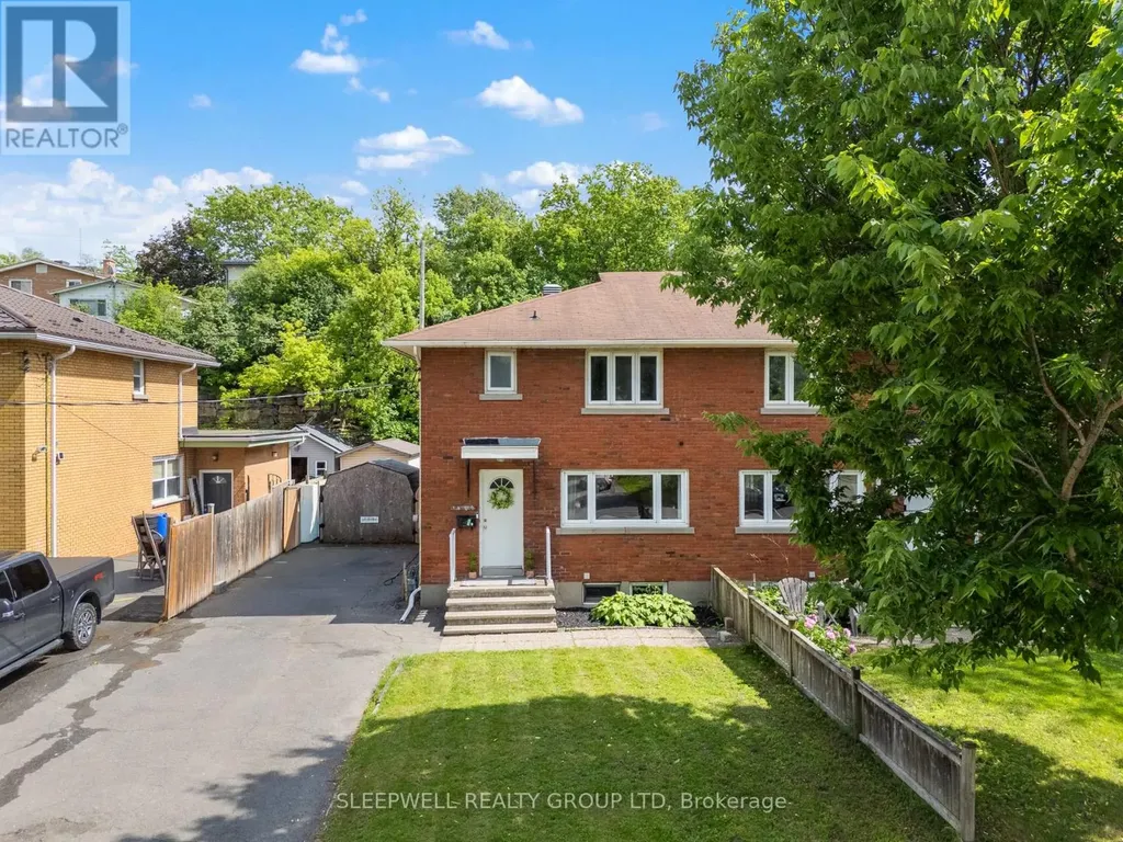 1486 Lepage Avenue Ottawa ON K1Z 8C9