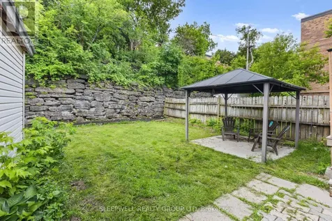 1486 Lepage Avenue Ottawa ON K1Z 8C9