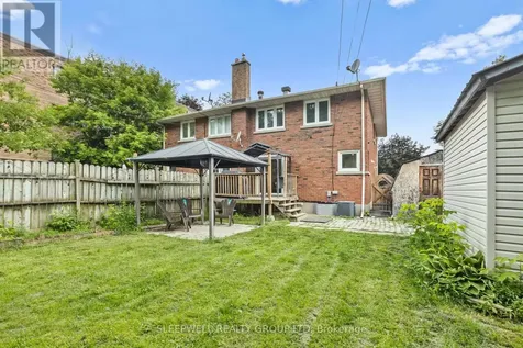 1486 Lepage Avenue Ottawa ON K1Z 8C9