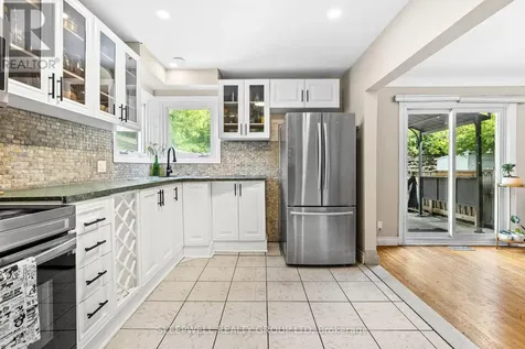 1486 Lepage Avenue Ottawa ON K1Z 8C9