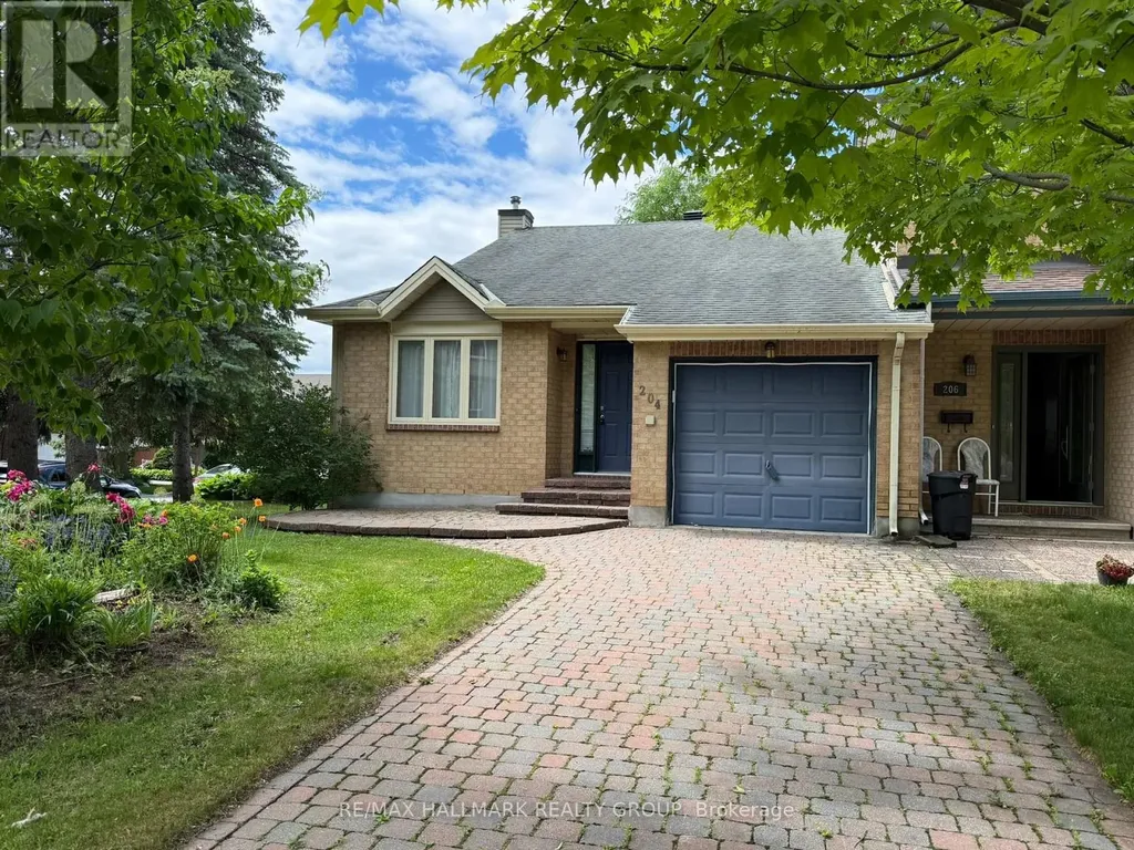 204 Dunbarton Court Ottawa ON K1K 4L7