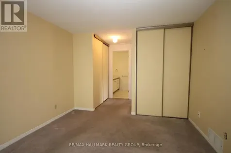 204 Dunbarton Court Ottawa ON K1K 4L7