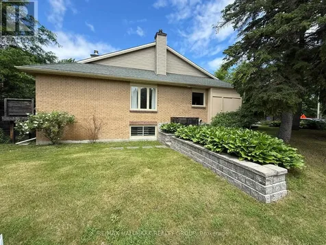 204 Dunbarton Court Ottawa ON K1K 4L7