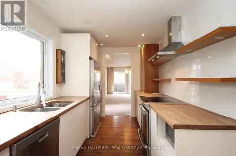 204 Dunbarton Court Ottawa ON K1K 4L7