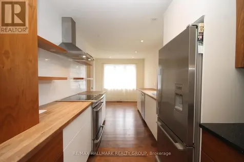 204 Dunbarton Court Ottawa ON K1K 4L7