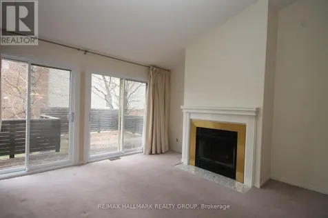 204 Dunbarton Court Ottawa ON K1K 4L7