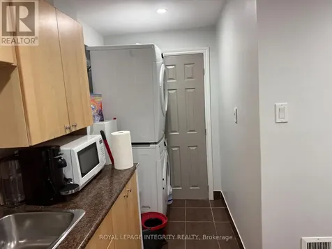 219 Lucinda Crescent Ottawa ON K1W 0A1