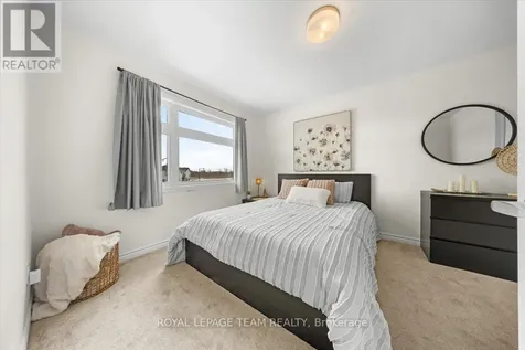 290 Turnbuckle Crescent Ottawa ON K2J 7B7