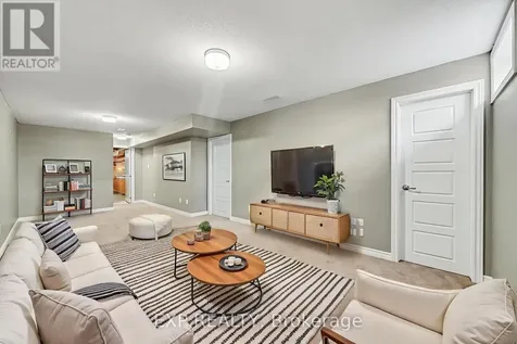 523 Catleaf Row Ottawa ON K4A 5J2