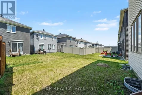 523 Catleaf Row Ottawa ON K4A 5J2