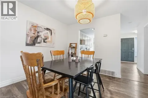 10 Burke Drive Caledonia ON N3W 1C3