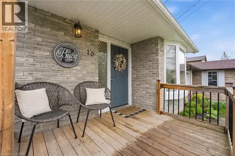 10 Burke Drive Caledonia ON N3W 1C3