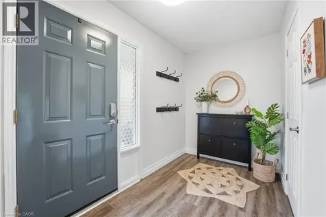 10 Burke Drive Caledonia ON N3W 1C3