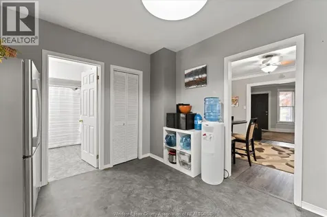 1056 Gladstone Windsor ON N9A 2R8
