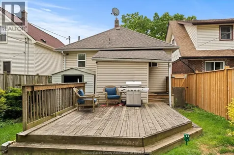 1056 Gladstone Windsor ON N9A 2R8