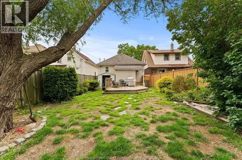 1056 Gladstone Windsor ON N9A 2R8