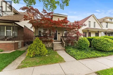 1056 Gladstone Windsor ON N9A 2R8