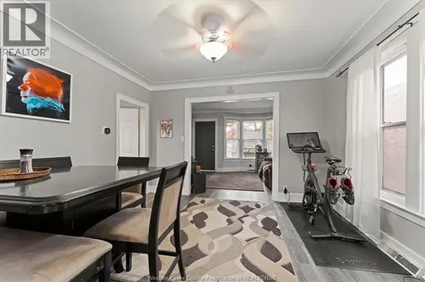 1056 Gladstone Windsor ON N9A 2R8