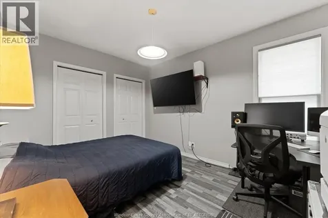 1056 Gladstone Windsor ON N9A 2R8