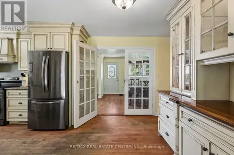 871 Penetanguishene Road Oro-medonte ON L4M 4Y8