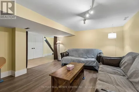 871 Penetanguishene Road Oro-medonte ON L4M 4Y8
