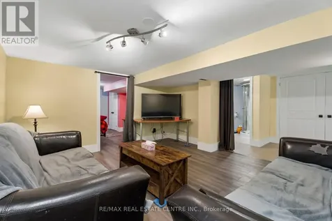871 Penetanguishene Road Oro-medonte ON L4M 4Y8