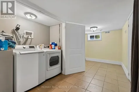 871 Penetanguishene Road Oro-medonte ON L4M 4Y8