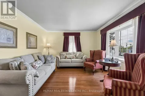 871 Penetanguishene Road Oro-medonte ON L4M 4Y8